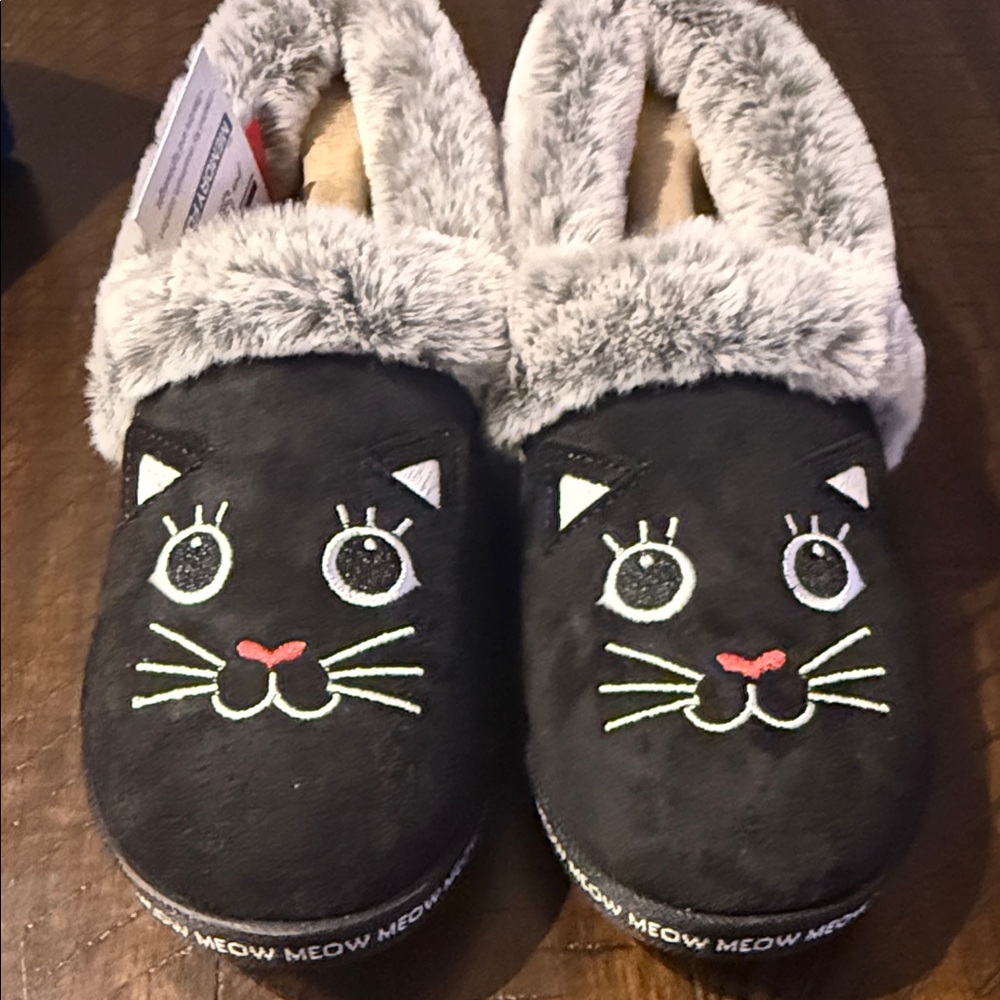 Skechers BOBS Black Cat Face Women’s Slippers